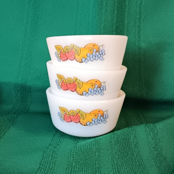 Vintage Fire King Anchor Hocking Set of 3 Ramekin Cups - Picture 2 of 4